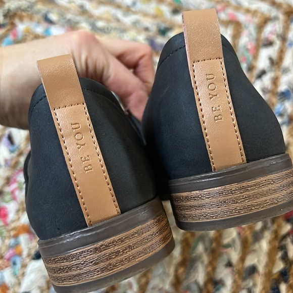 Dr. Scholl’s slip on shoes - Picture 6 of 6